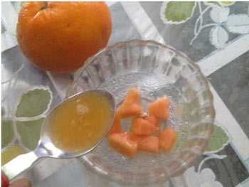 La papaya y naranja Cara Pack para la piel grasa