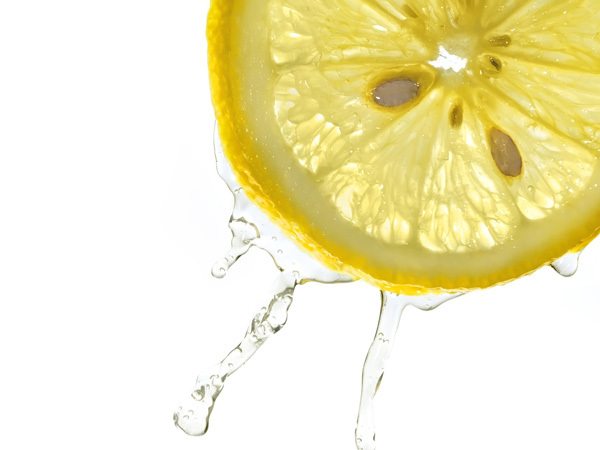  cucharaditas de jugo de limón