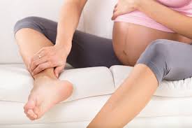 Tobillos hinchados durante el embarazo