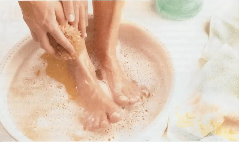 cómo limpiar mis pies
